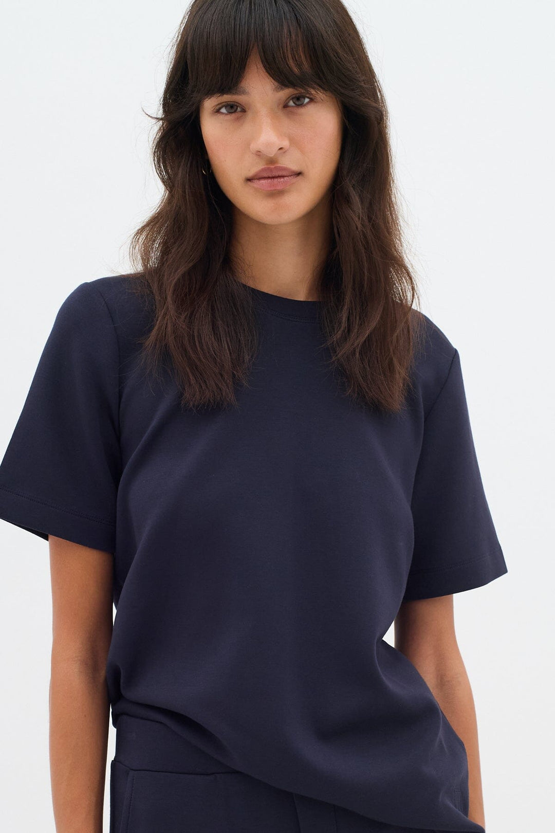 T-shirt velouté Vincent pour femme, coupe classique, col rond, manches courtes, couleur bleu marine.