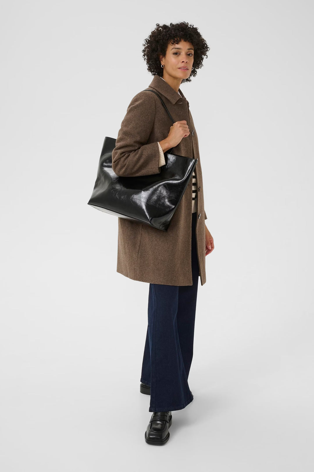 Décris moi le produit en français