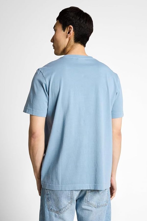T-shirt à poche poitrine
