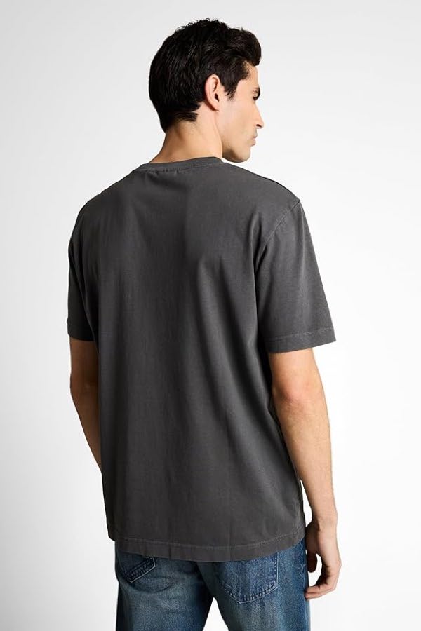 T-shirt à poche poitrine