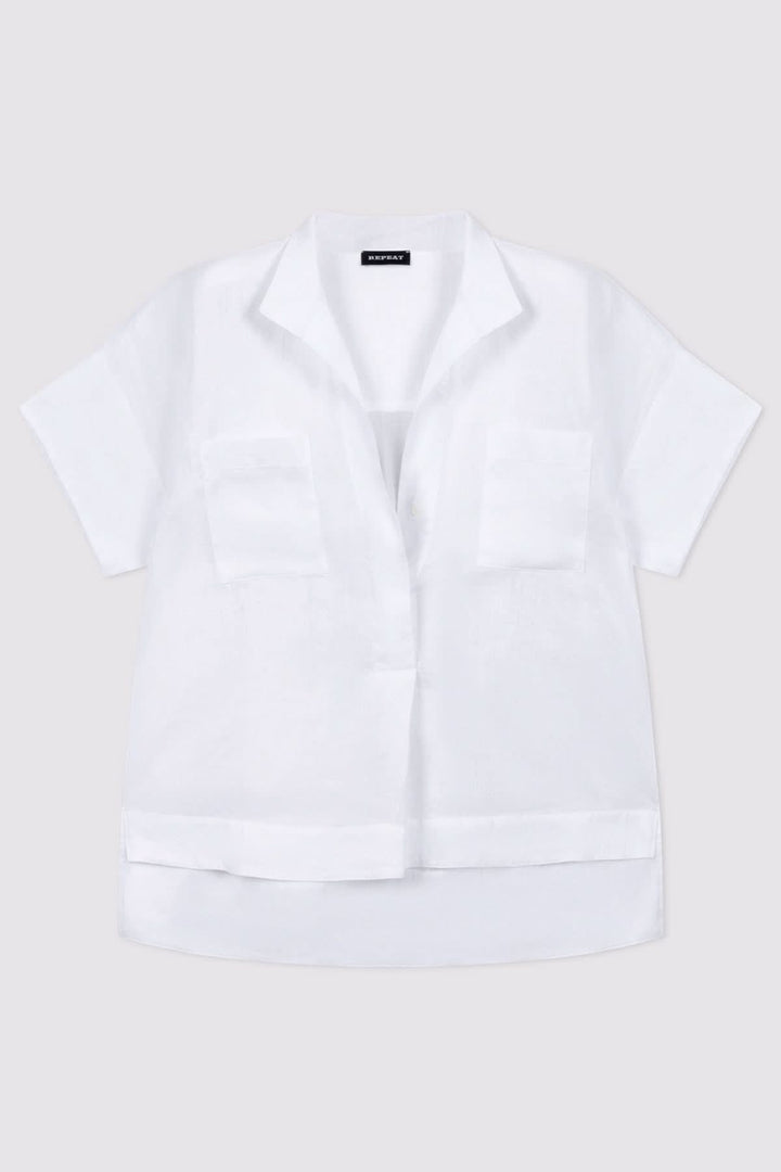 Blouse en lin à manches chauve-souris en blanc avec col ouvert et manche courte, idéale pour l&