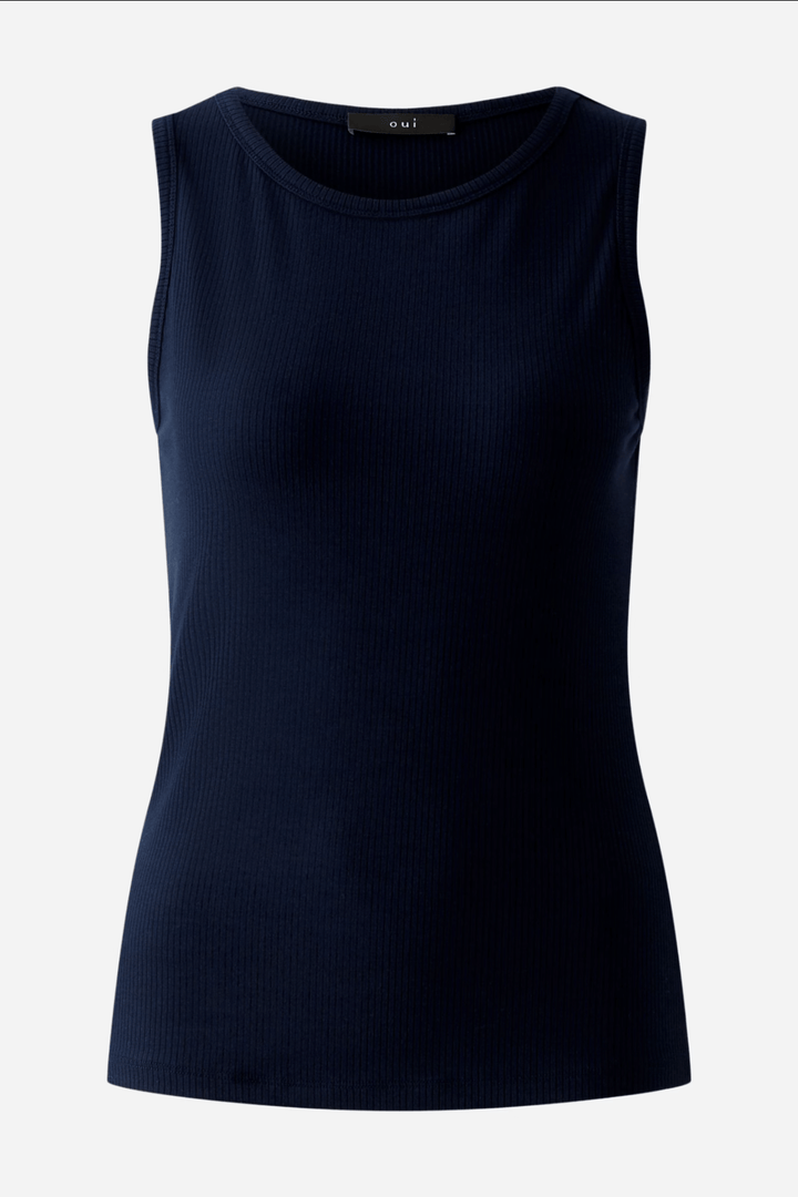 Camisole Filiz en jersey de viscose tricoté doux, col rond, coupe féminine et couleur bleu marine.