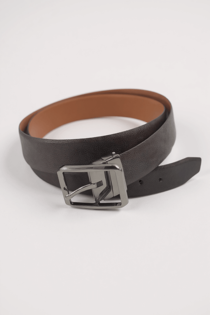 Ceinture réversible en cuir italien avec boucle graphite, élégance moderne pour style habillé ou décontracté.