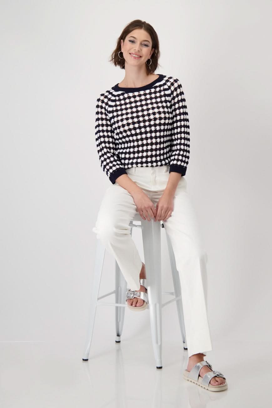 Chandail ajouré en pur coton, motif rayé, col rond, manches ¾, look chic et décontracté.