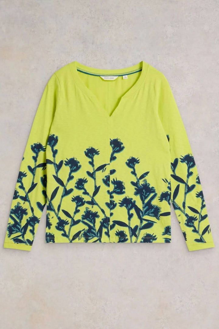 Chandail à col cranté Nelly, vert avec imprimé floral bleu, manches longues, style élégant et décontracté.