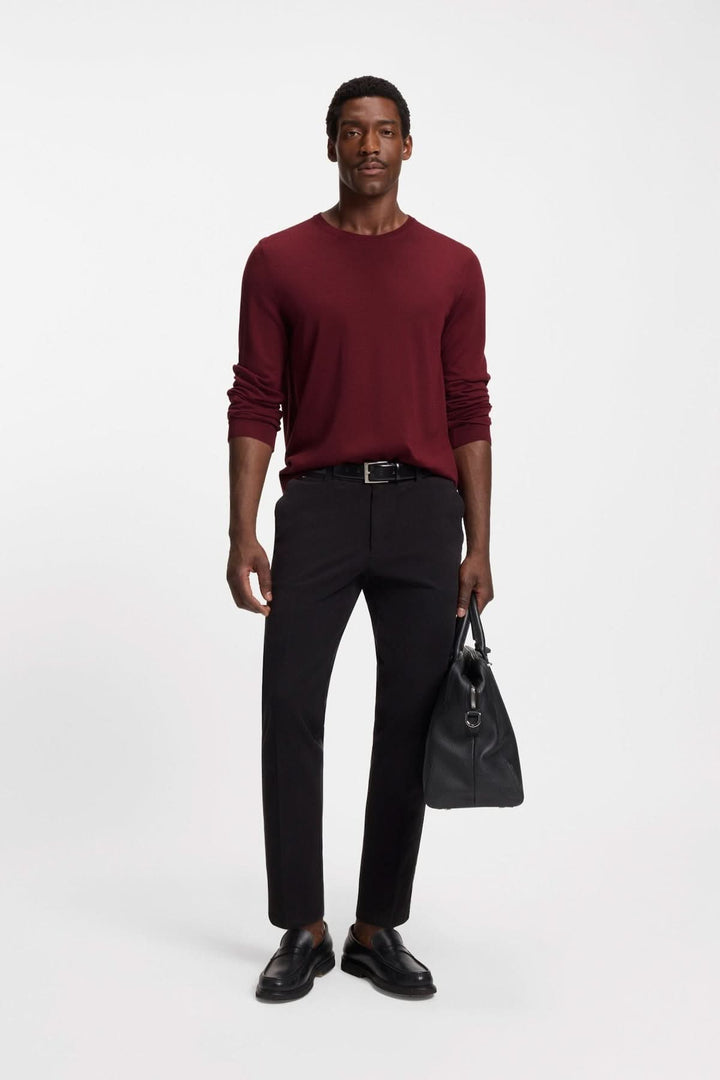 Chandail en laine vierge Leno pour homme, élégant et confortable, coupe ajustée, col rond, idéal pour bureau et détente.