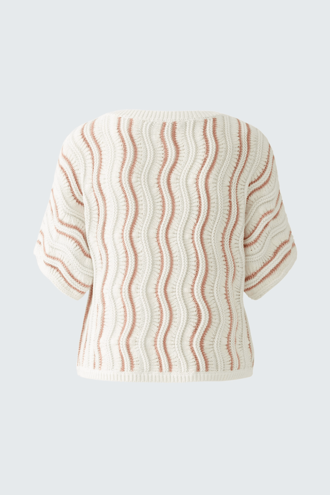 Chandail en maille texturée à motif ondulé, col rond et manches courtes, vue arrière.