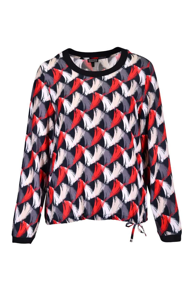 Chandail imprimé artistique avec motif abstrait, couleurs rouges et noires, coupe droite, encolure ronde, idéal avec un jean.