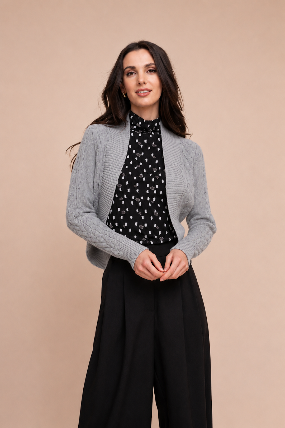 Short cable-knit cardigan 