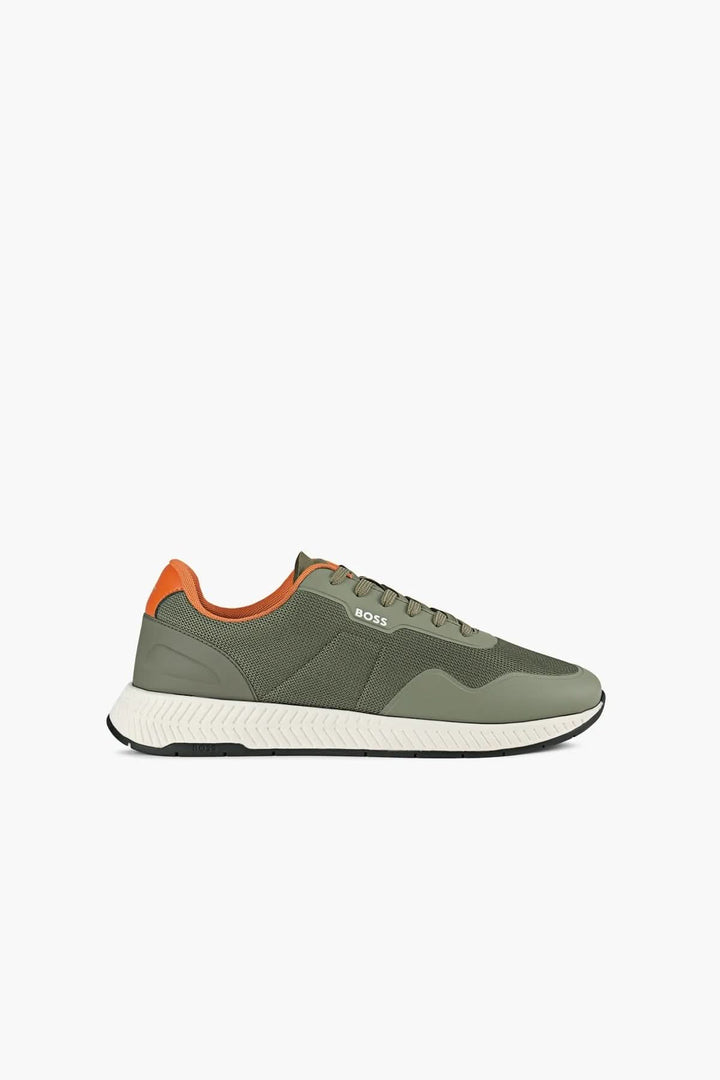 Chaussure Titanium Boss, sneakers modernes au design épuré, en matériaux mixtes avec accents en suède et logo métallique distinctif.