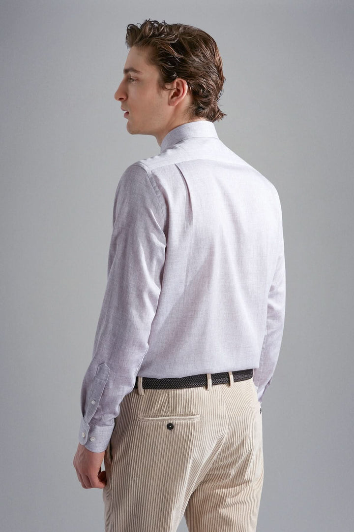 Chemise habillée extensible beige-gris vue de dos avec col classique et manches longues, pour un look professionnel.