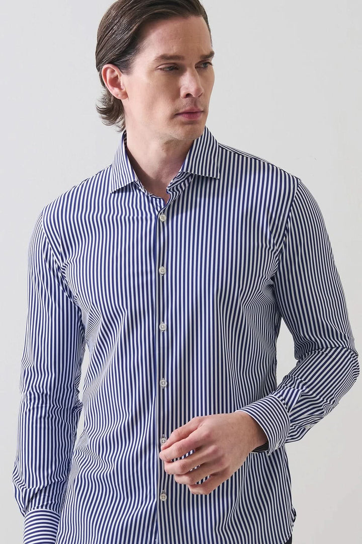 Chemise extensible performante