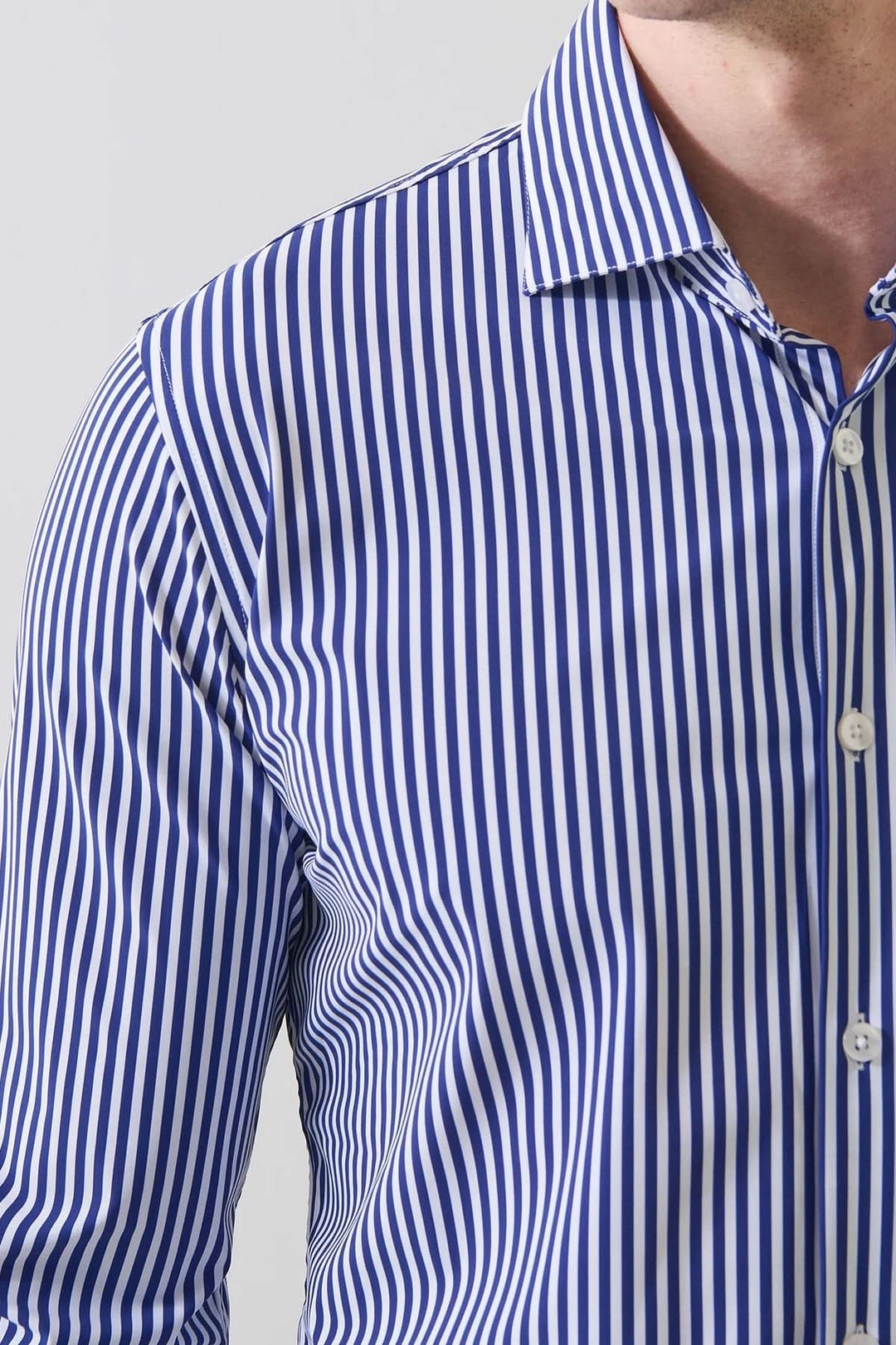 Chemise extensible performante