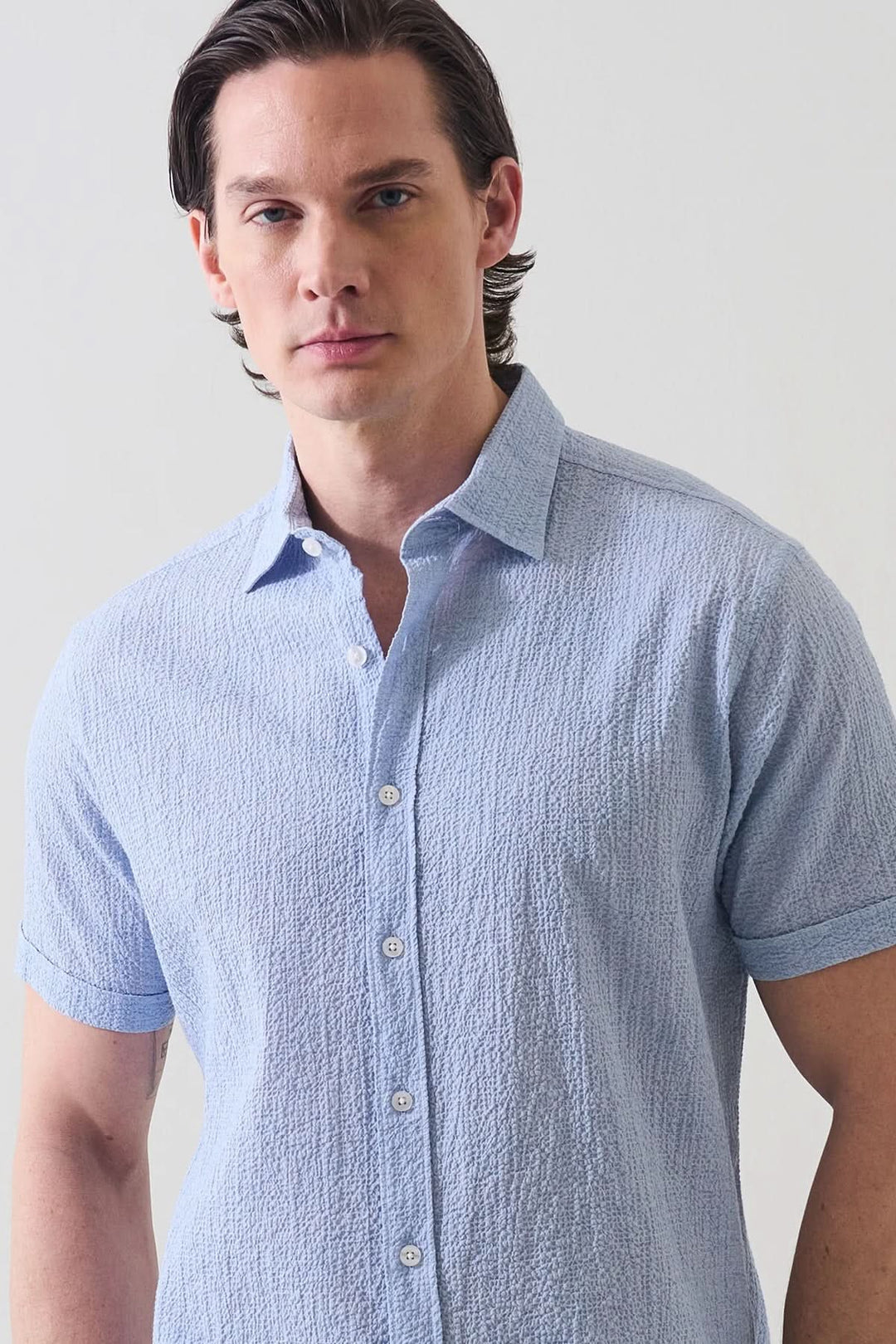 Short-sleeve shirt in stretch seersucker
