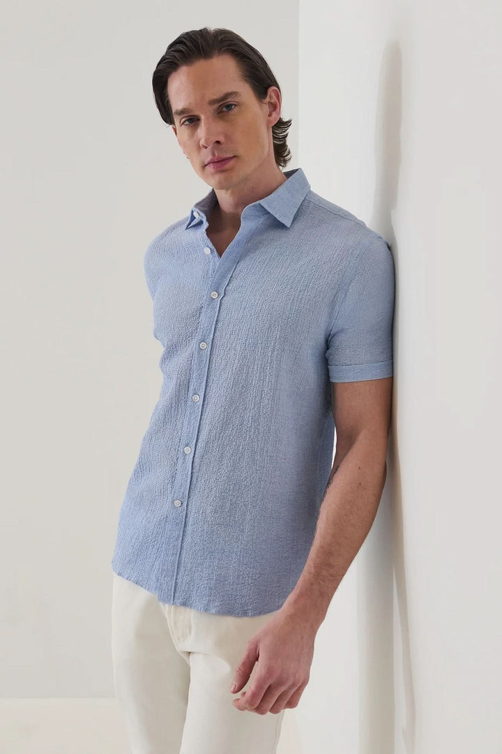 Short-sleeve shirt in stretch seersucker