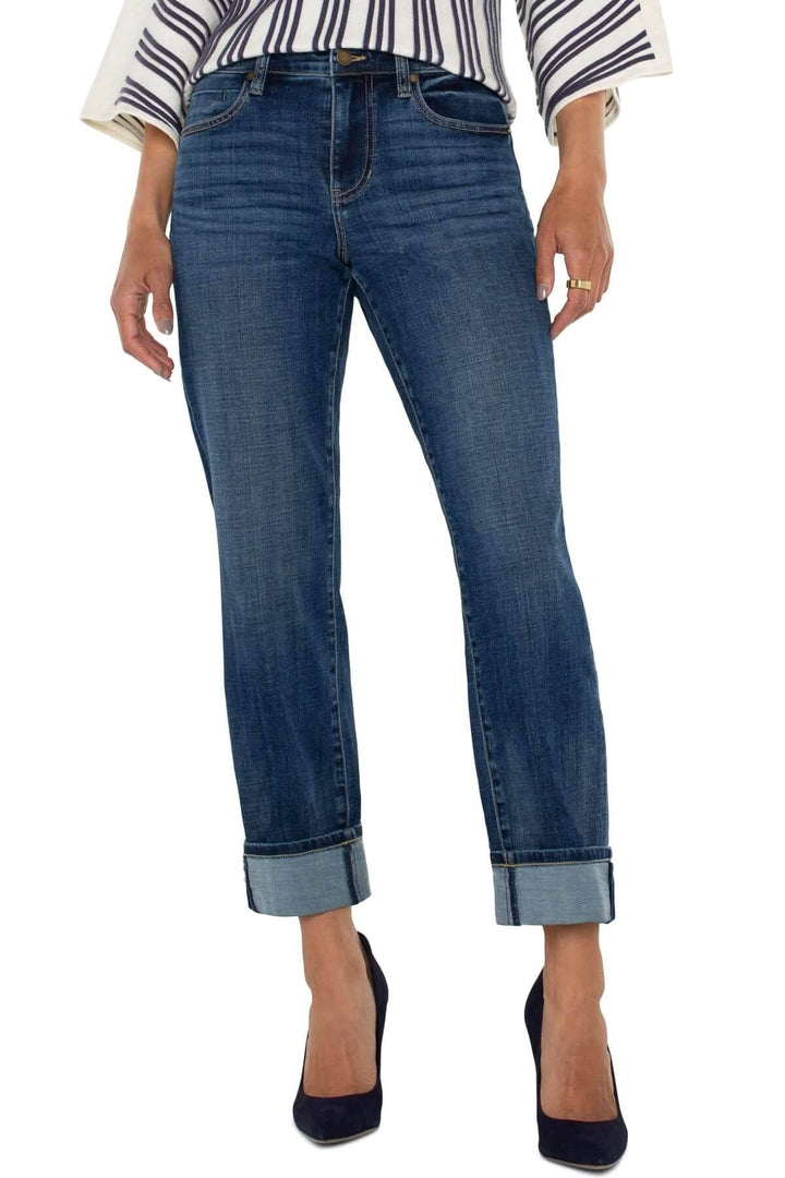 Jeans Marley Girlfriend à jambe boyfriend, avec revers, taille moyenne en denim bleu.
