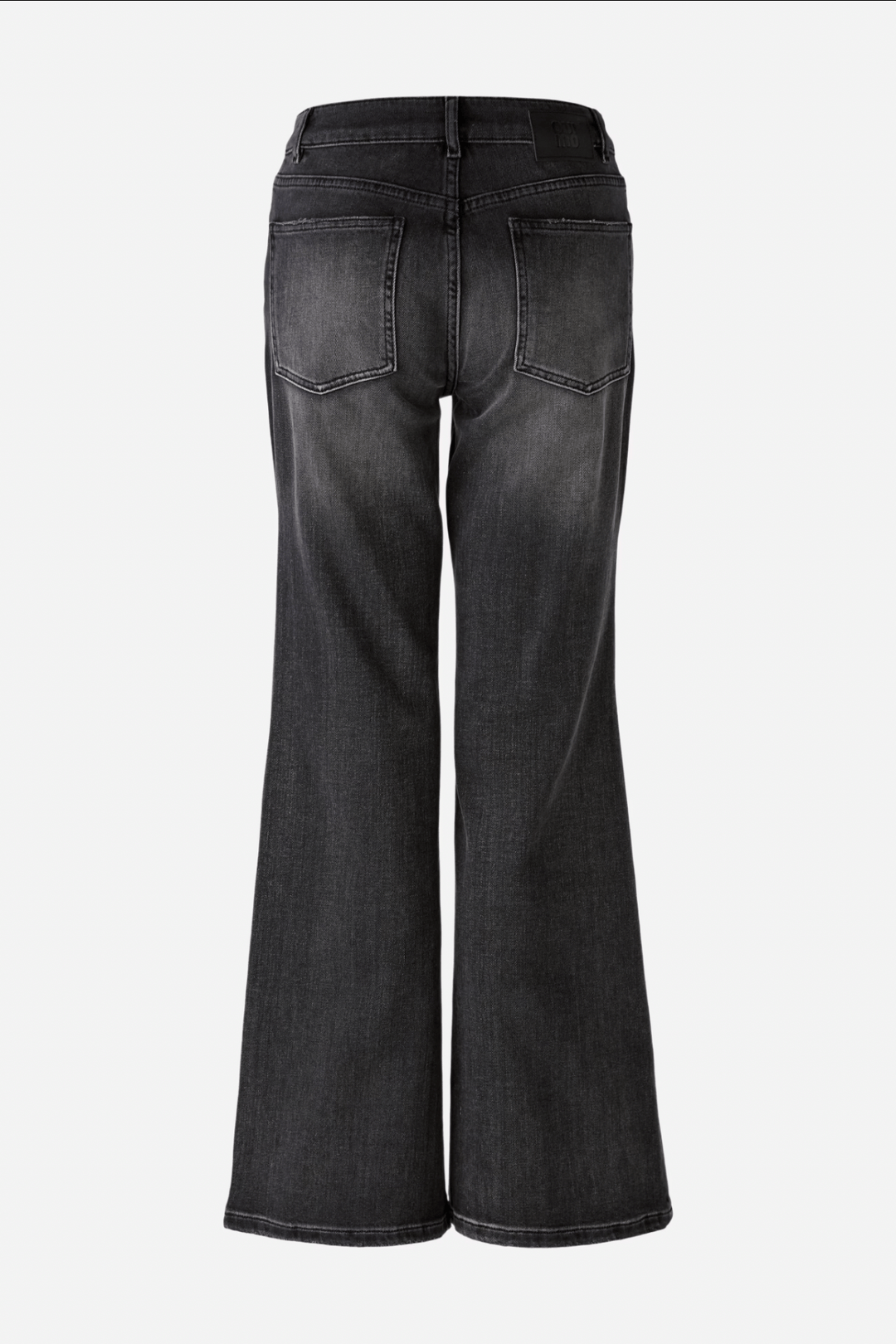 Jeans évasé décontracté en denim doux avec un délavage subtil, vue arrière.