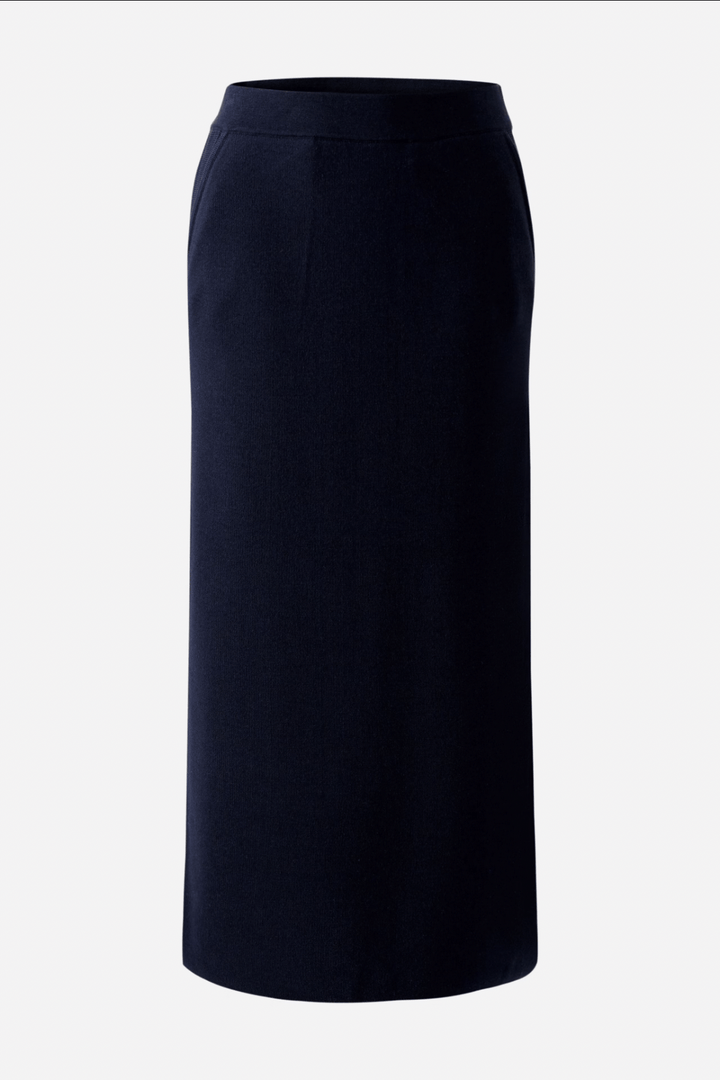 Jupe droite en tricot, coupe midi, couleur noire, taille élastiquée pour un confort optimal.
