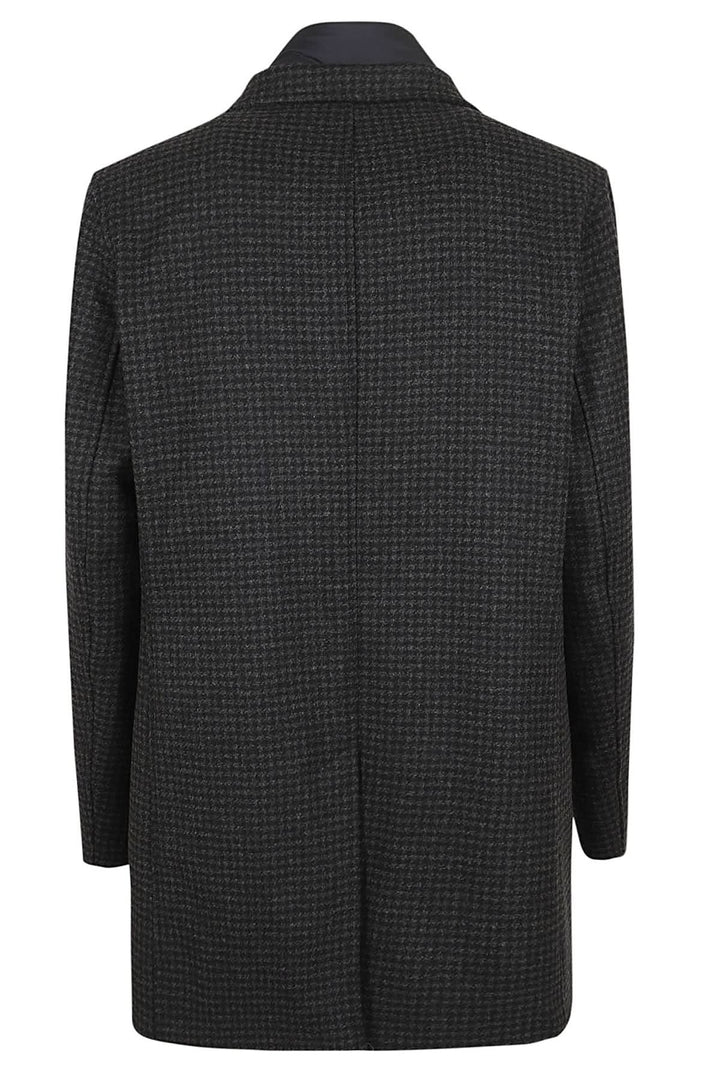 Manteau en laine pied-de-poule HERNO, vue arrière, coupe longue et ajustée, élégance moderne.