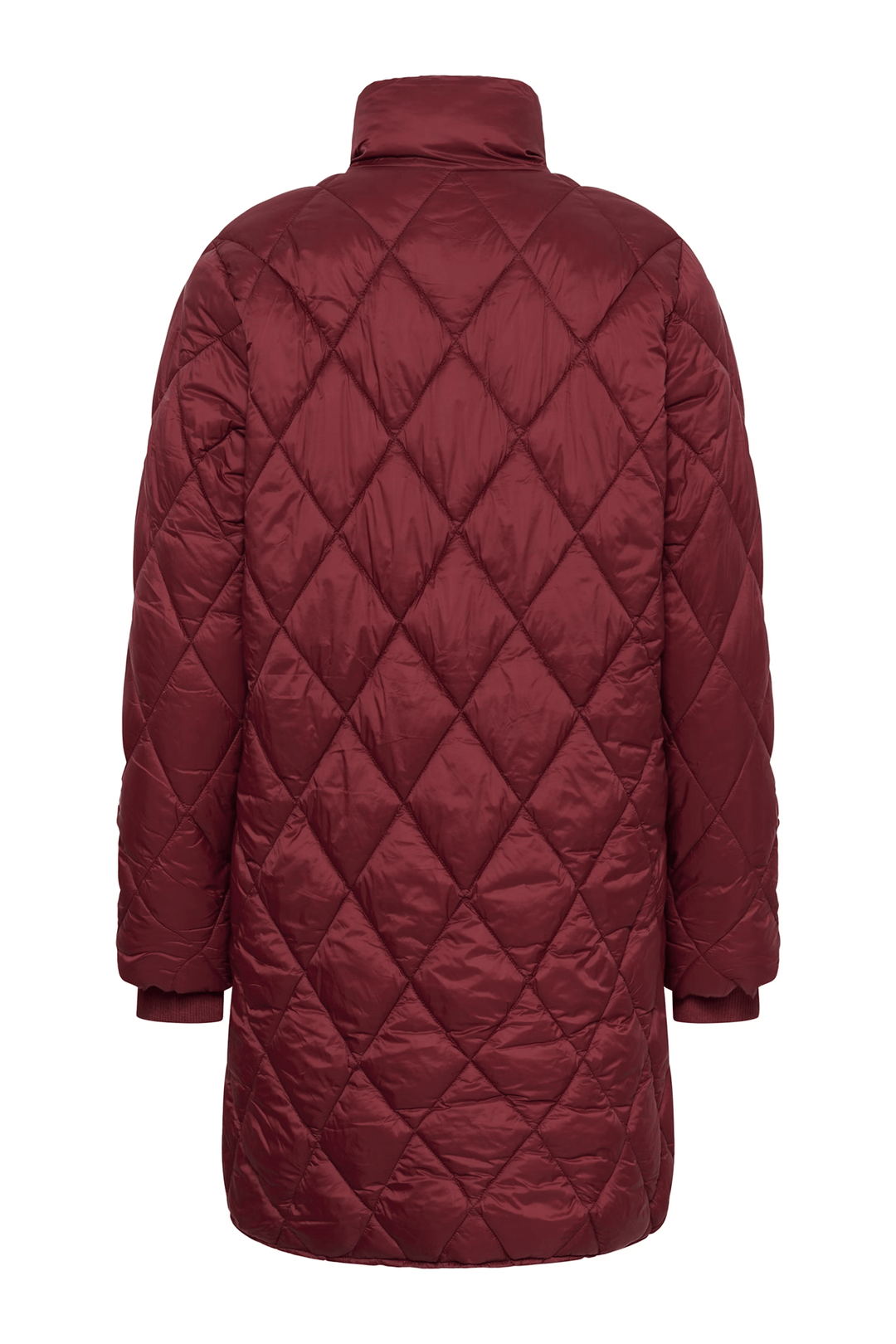 Manteau matelassé à losanges rouge, coupe longue, fermeture zippée dorée, idéal mi-saison pour look chic avec jean évasé et col roulé.