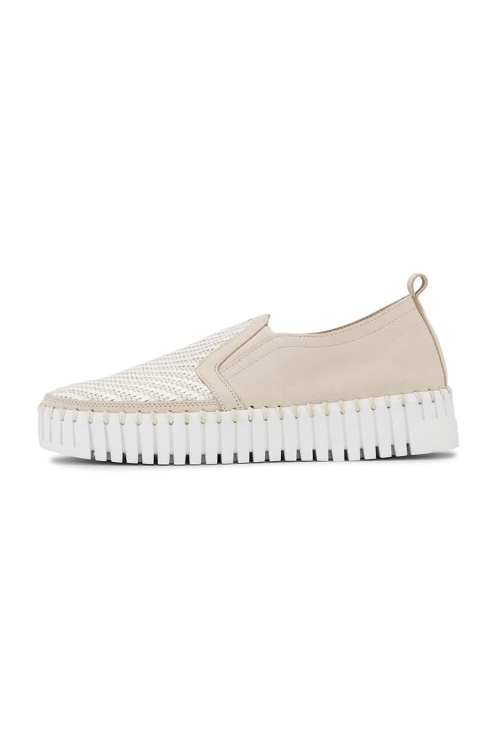 Mocassin Tulip 3876, chaussure élégante et confortable avec tige ajourée et semelle souple.