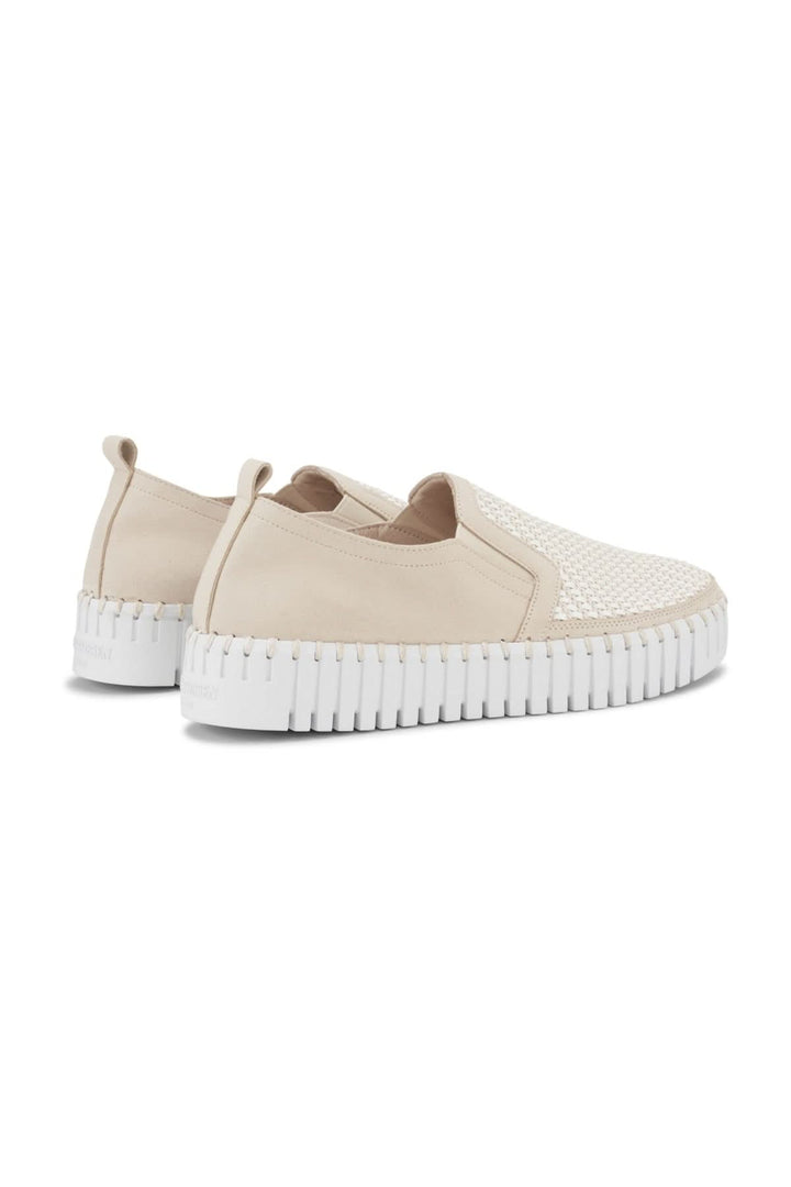Mocassin Tulip 3876, chaussure élégante à motif ajouré et semelle flexible, style décontracté raffiné.