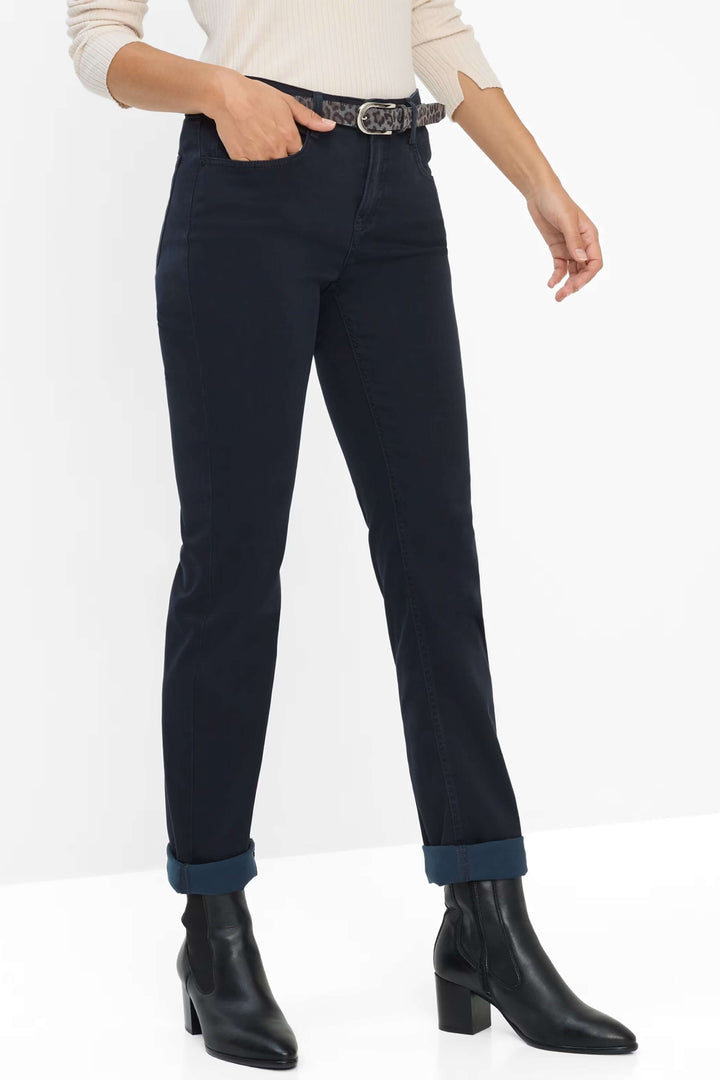 Pantalon Mary classique coupe droite, matière extensible, idéal pour look habillé ou décontracté, taille régulière, confort quotidien.