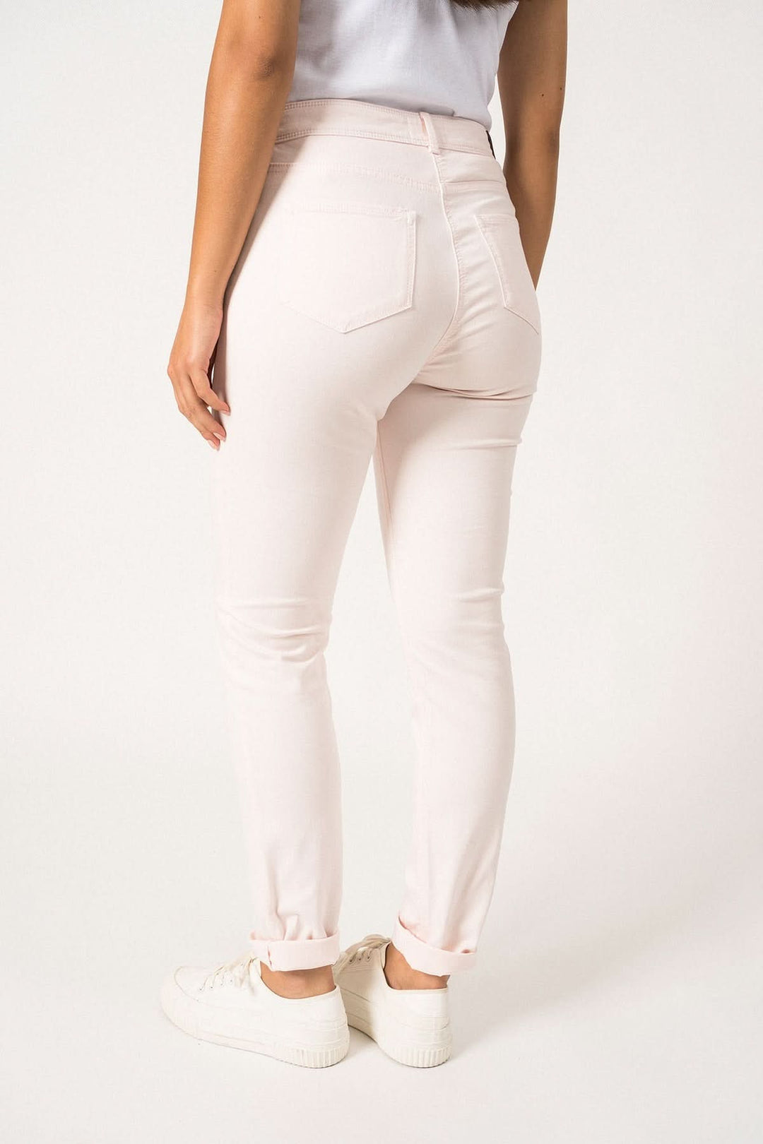 Pantalon Mimosa couleur rose pâle en satin de coton stretch, taille haute, coupe slim à l&