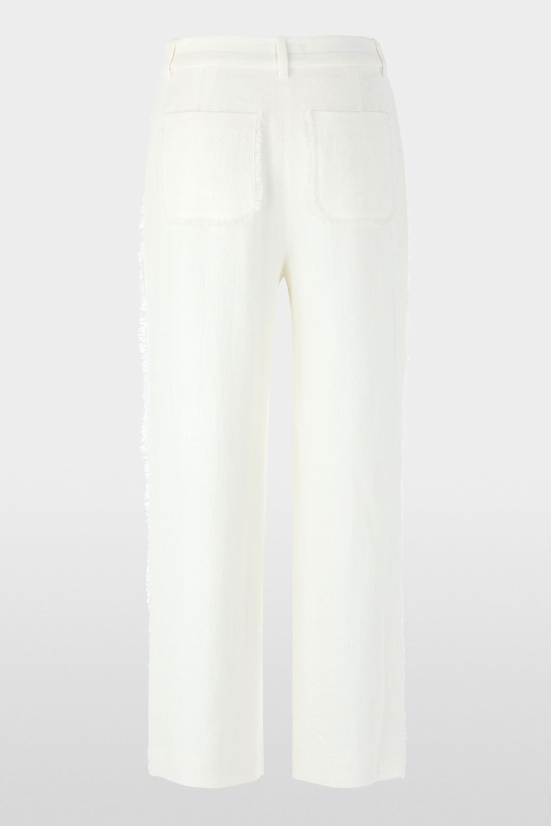 Pantalon WUKARI large texturé blanc avec coupe ample et tissu texturé, poches arrière et passants pour ceinture, vue arrière.