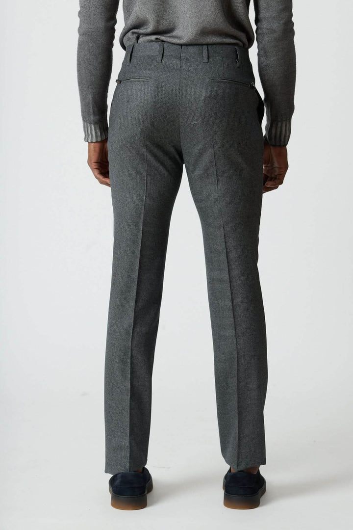 Pantalon habillé en laine à petits carreaux, élégant et confortable, idéal pour le bureau et les occasions chics décontractées.