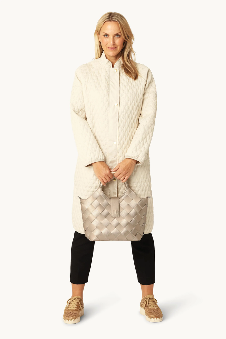 Woven shoulder bag