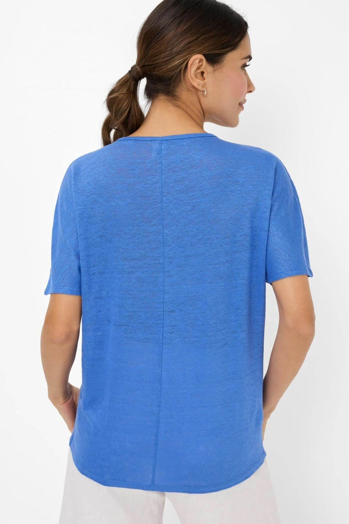 T-shirt col V CAELEN bleu, avec couture décorative, parfait pour un look décontracté et élégant en été.