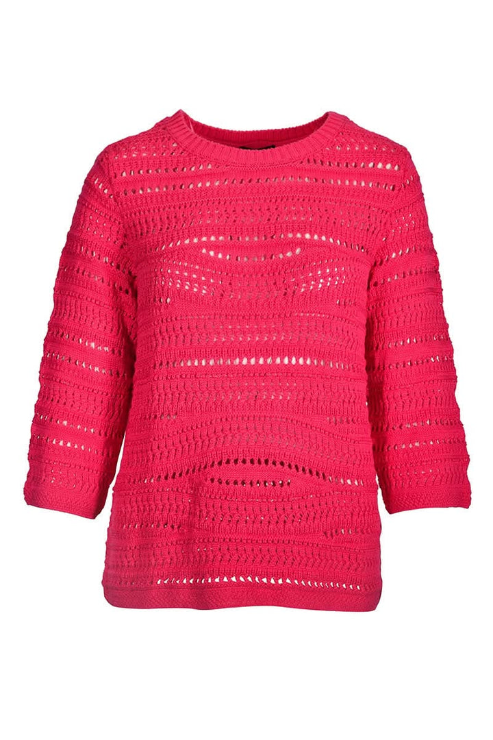 Tricot ajouré manches trois-quarts, texture légère, maille respirante, couleur vive, idéal pour style estival et féminin.