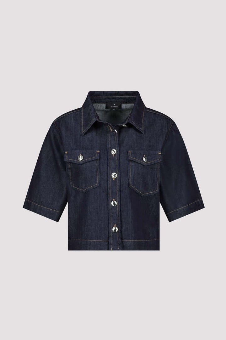 Veste en jeans courte moderne avec manches évasées et fermeture boutonnée, parfaite pour un style casual-chic et tendance.