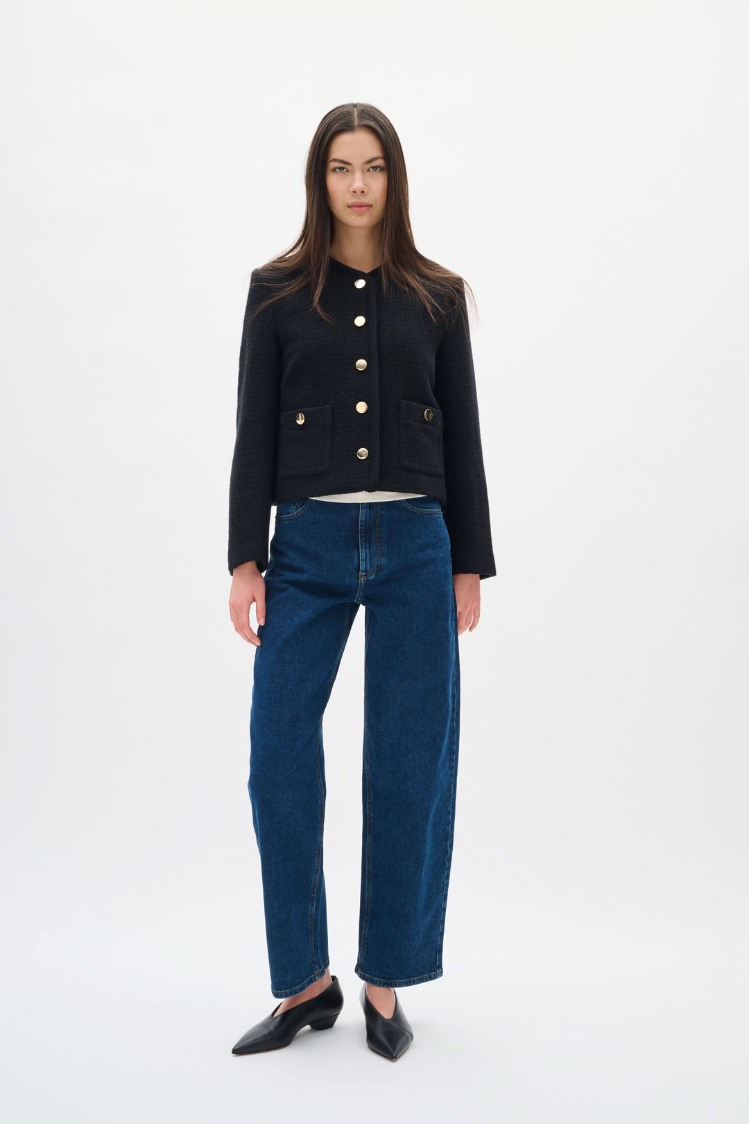 Veste courte texturée à boutons dorés