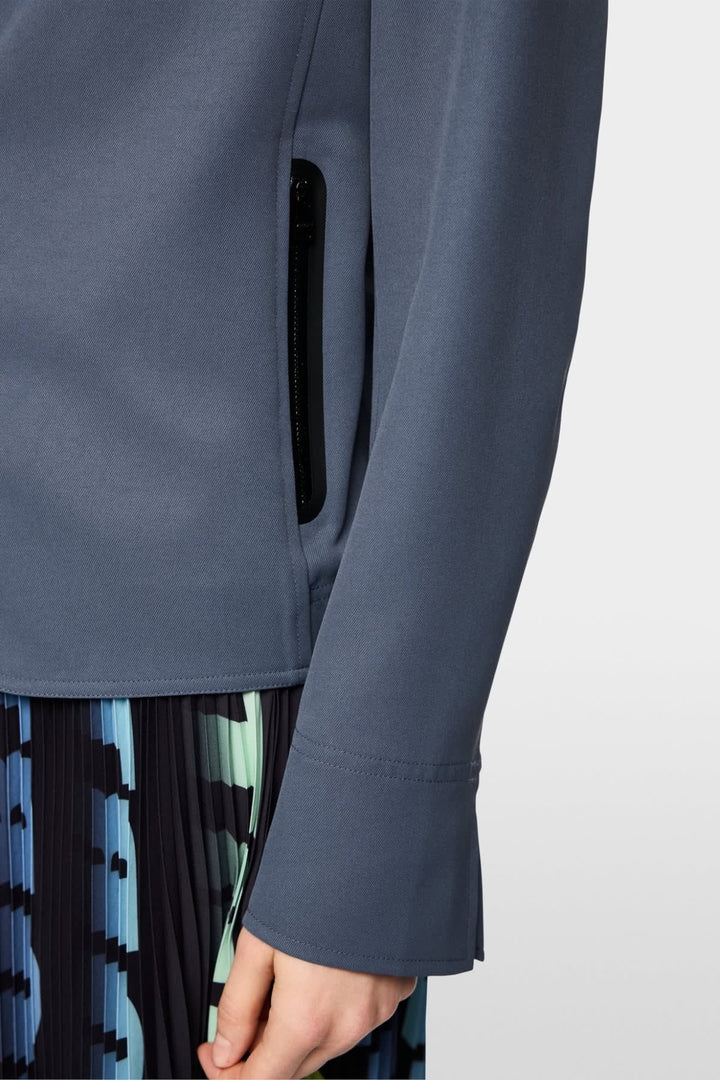 Vue de face veston Marc Cain pour femme noir avec boutons dorés - Valérie Simon