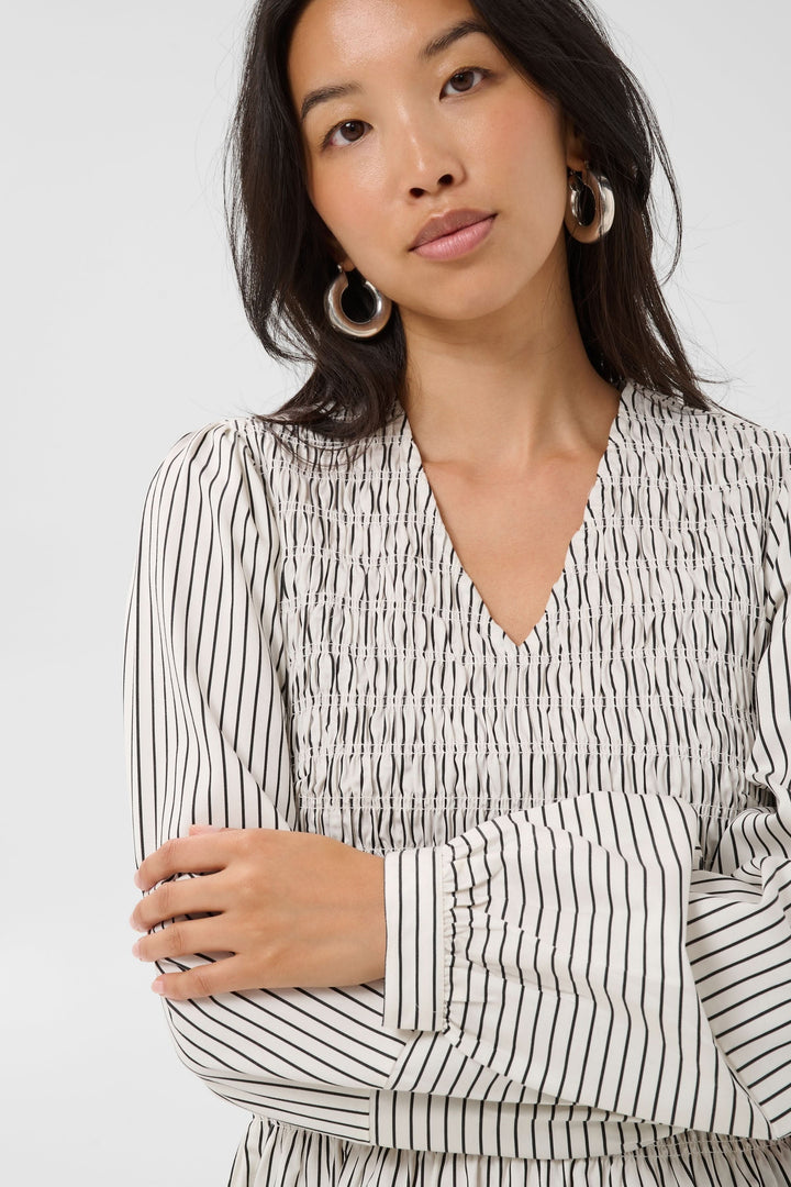 Blouse Dewa rayée vue de face pour femme Part Two
