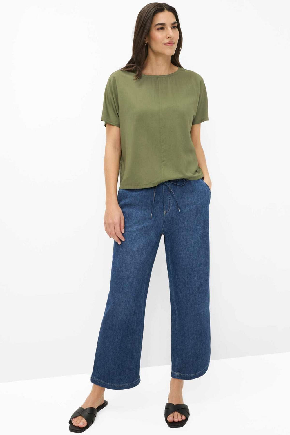 Front view of the Brax white women's short-sleeved flowing blouse - Valérie Simon