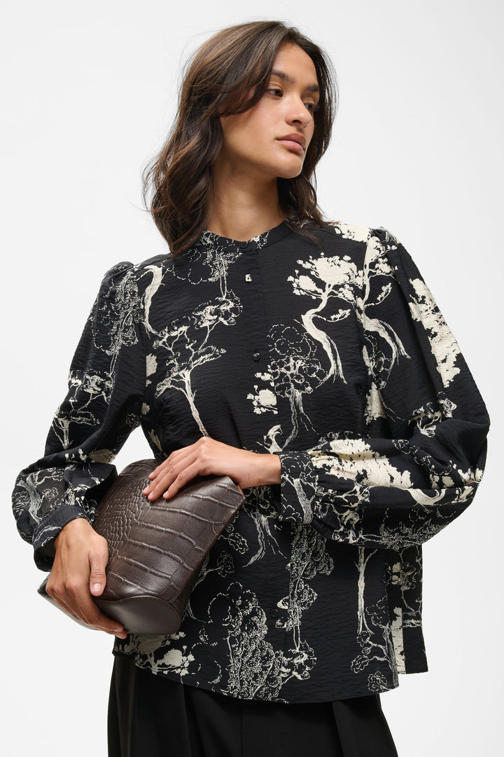 Blouse Makenna imprimée à manches bouffantes vue de face pour femme Inwear