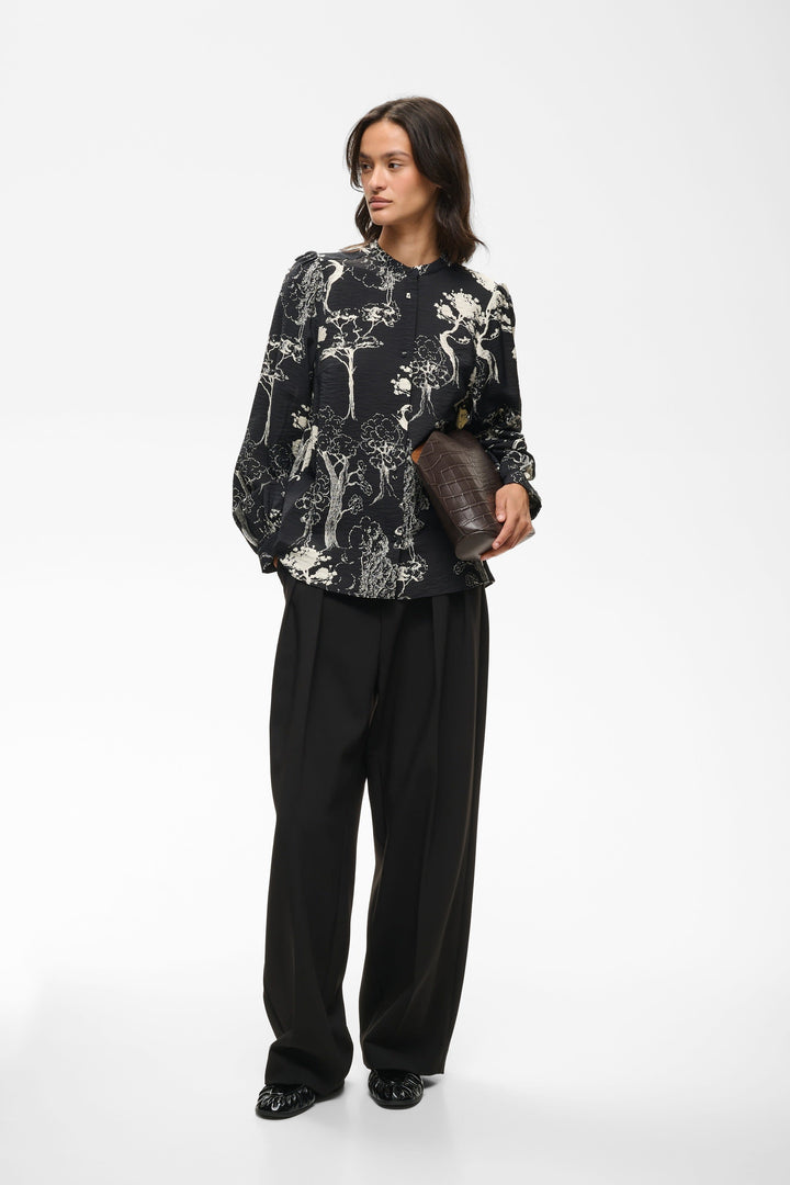 Blouse Makenna imprimée à manches bouffantes vue de face pour femme Inwear