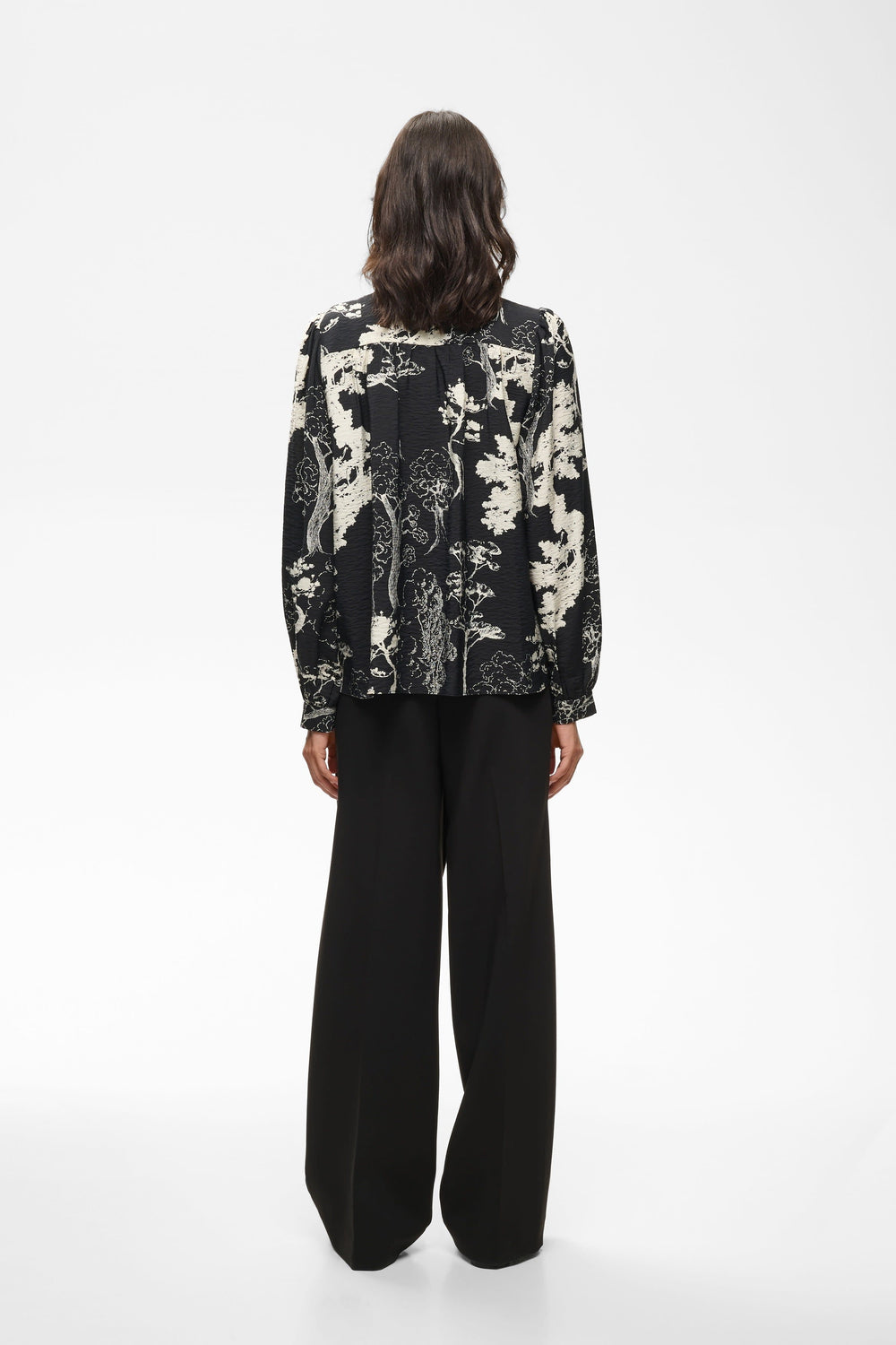 Blouse Makenna imprimée à manches bouffantes vue de face pour femme Inwear