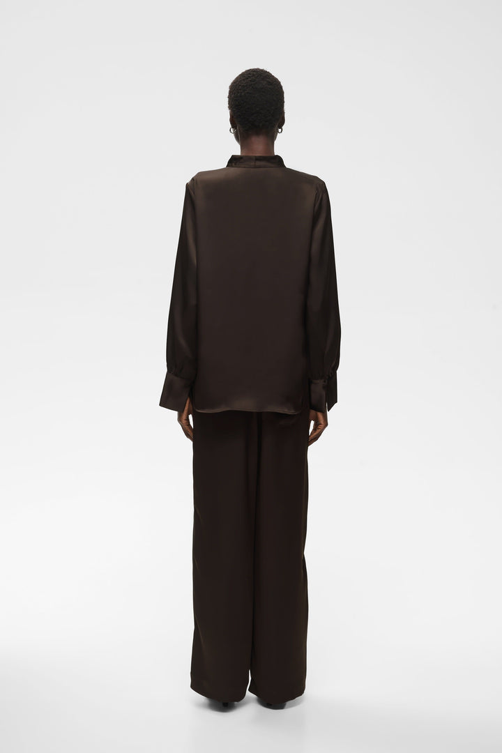 Front View of Women&