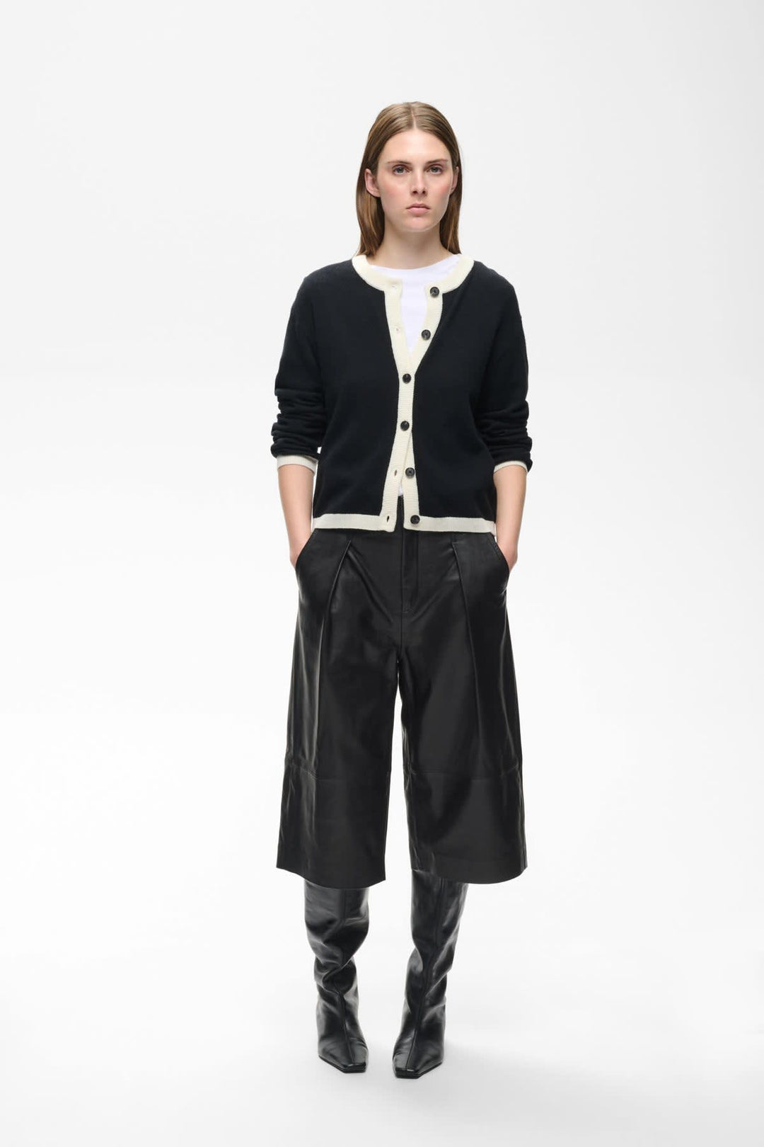 Cardigan en laine Tally vue de face pour femme Inwear