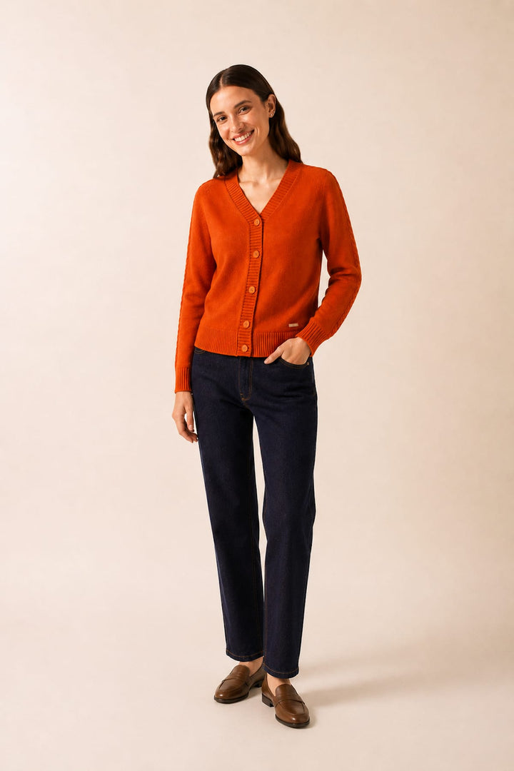 Cardigan Glassgow en maille texturée à col V vue de face pour femme Saint James