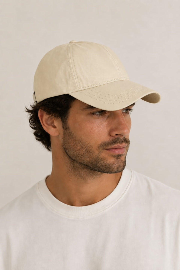FAILSWORTH Essential Adjustable Cap for Men (side view), colour black, with a subtle embroidered logo - Valérie Simon