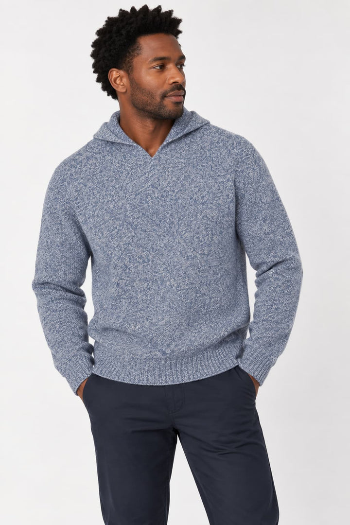 Chandail à capuchon en tricot vue de face pour homme Fradi