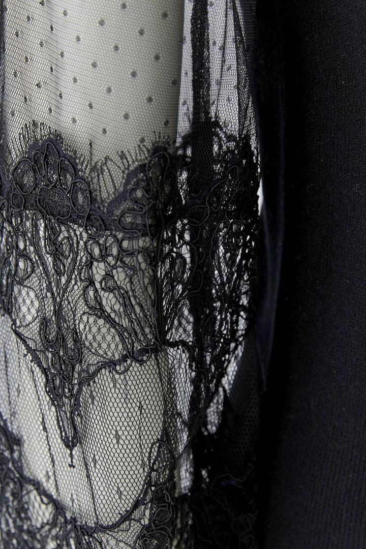 Chandail à manches en dentelle pour femme Oui