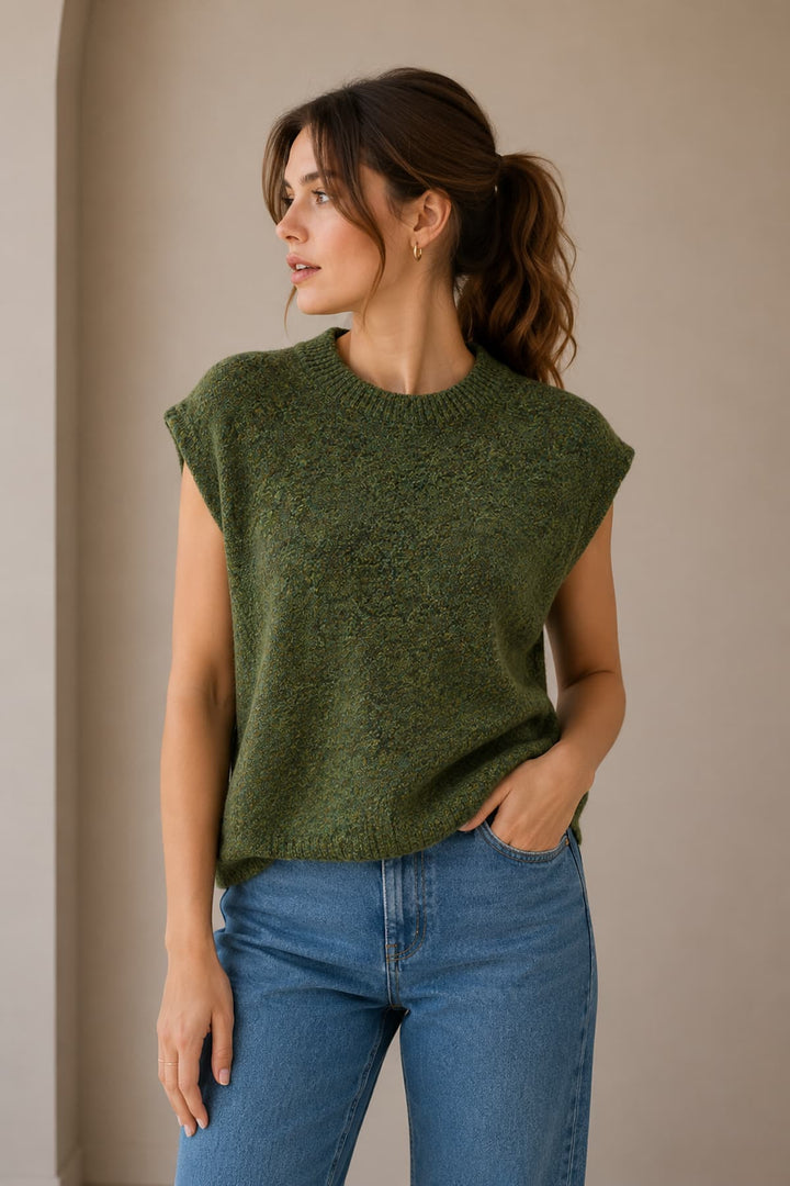 Vue de face chandail JC SOPHIE pour femme beige chiné sans manches avec détails texturés - Valérie Simon
