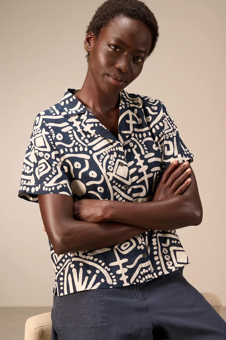 Front view of the Nile women&