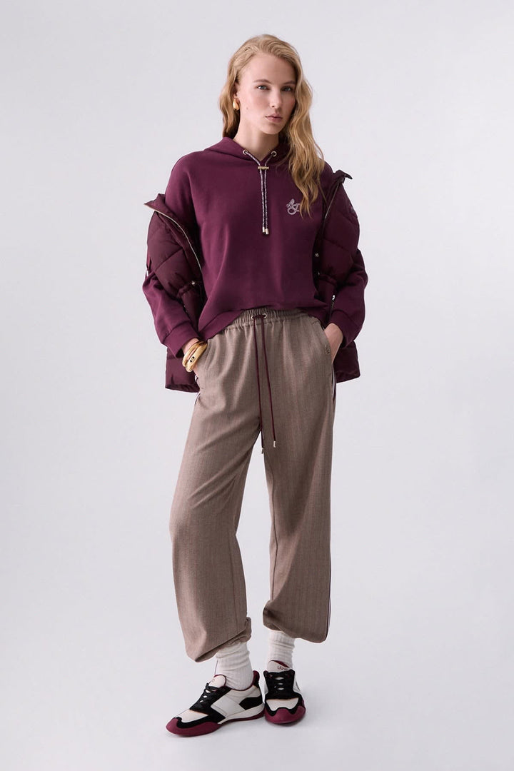 Coton ouaté à capuchon avec motif brodé vue de face pour femme liujo